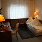 Hotel & Restaurant Zum Vater Rhein 3* Monheim am Rhein