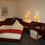 Hotel & Restaurant Zum Vater Rhein Hotel Monheim am Rhein