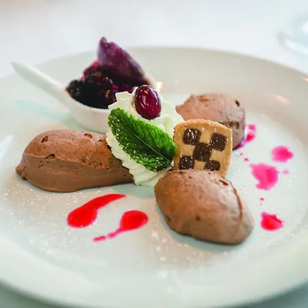 & Restaurant Zum Vater Rhein Monheim am Rhein