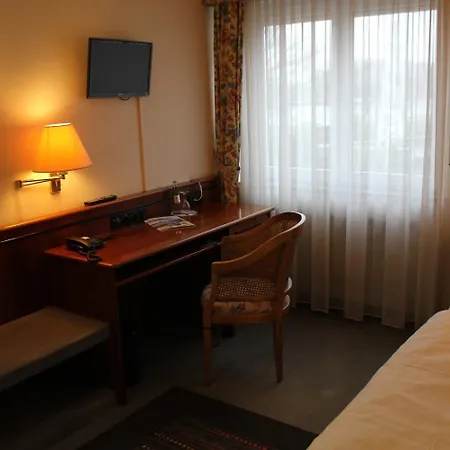 & Restaurant Zum Vater Rhein Hotel 3*