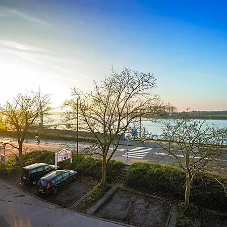 曾法特莱茵餐厅酒店 酒店 Monheim am Rhein