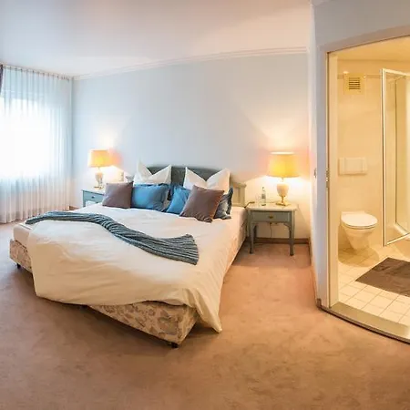 & Restaurant Zum Vater Rhein Hotell 3*