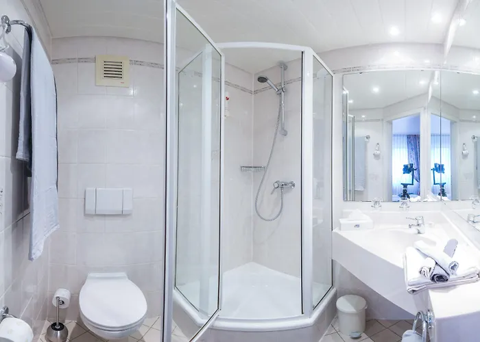 Hotel & Restaurant Zum Vater Rhein Monheim am Rhein