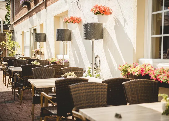 Hotel & Restaurant Zum Vater Rhein Otel Monheim am Rhein